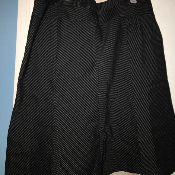 Tangents Skirt - Picture 1 of 4